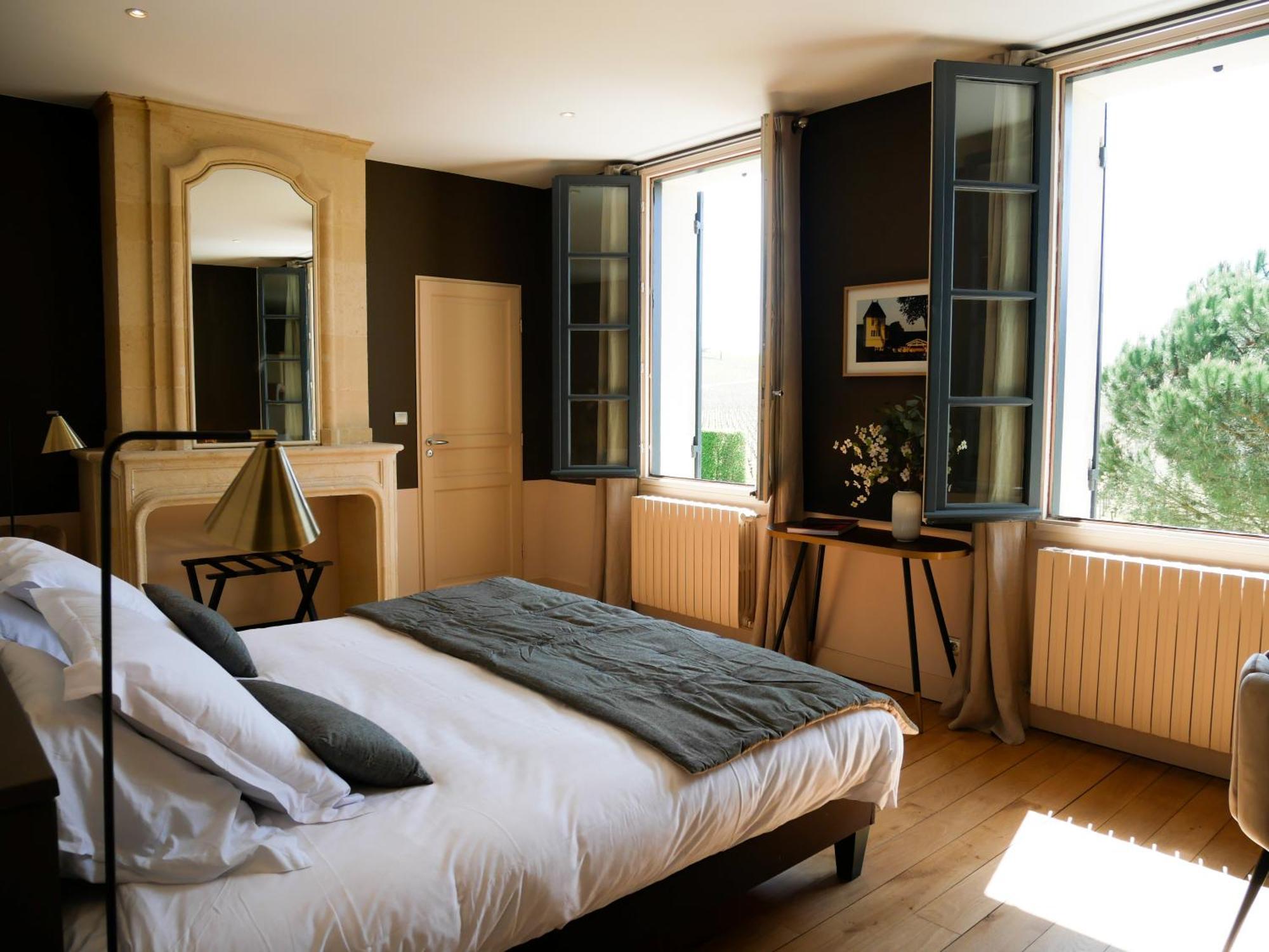 Clos Des Jacobins Saint-Emilion Room photo